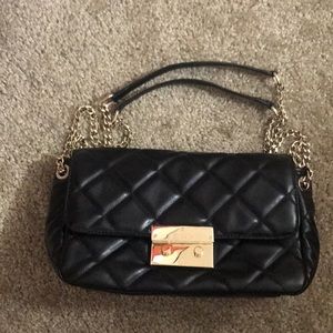 Ist Belle~ Crossbody